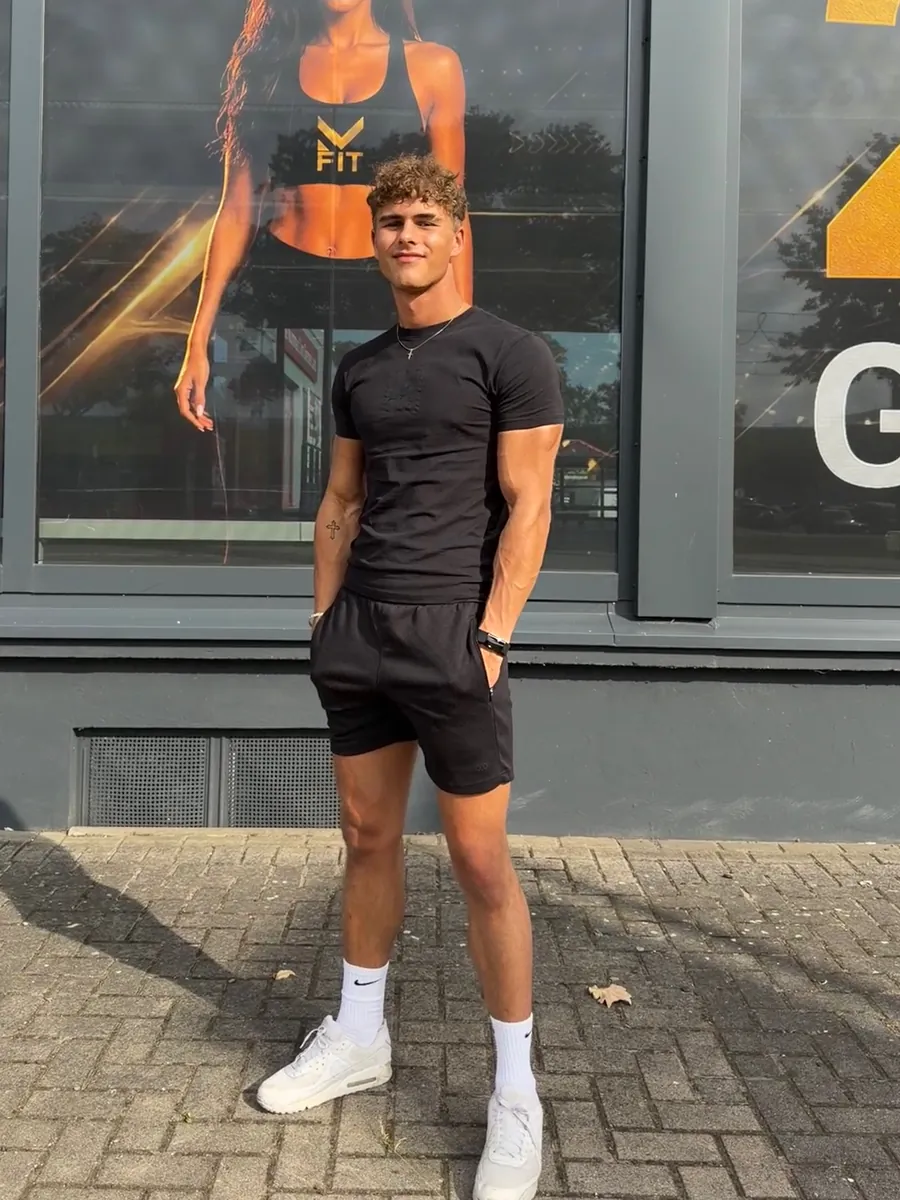 Mitglied vor einem MFit Smart Studio